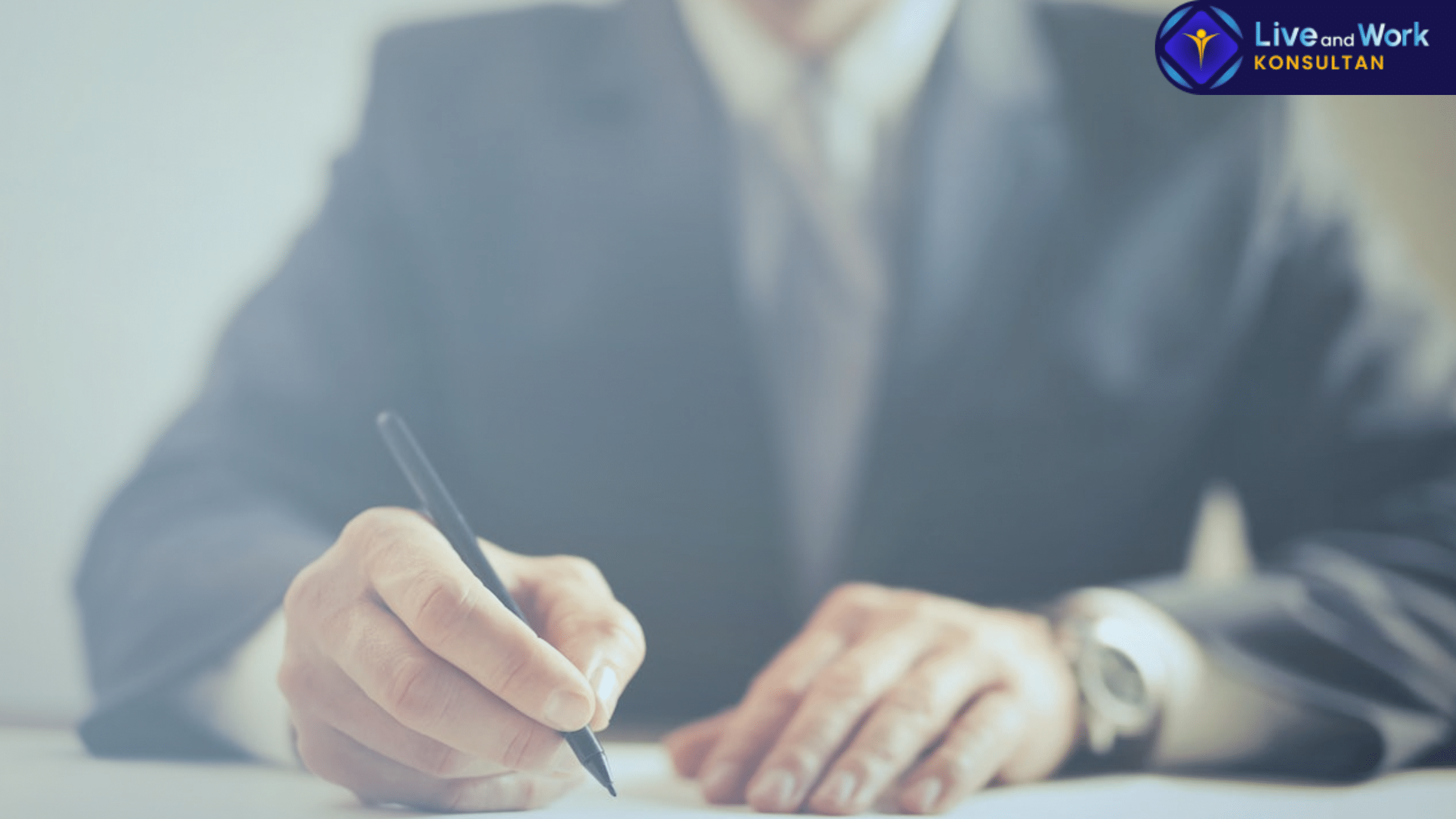 Panduan langkah demi langkah dan layanan pendampingan hukum untuk mendapatkan Izin Waralaba Franchise tahun 2026 bersama konsultan live and work.