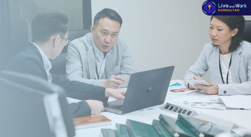 Bingung membedakan konsiliasi dan mediasi untuk bisnis? Simak panduan lengkap metode penyelesaian sengketa 2026 bersama Konsultan Live and Work di sini!